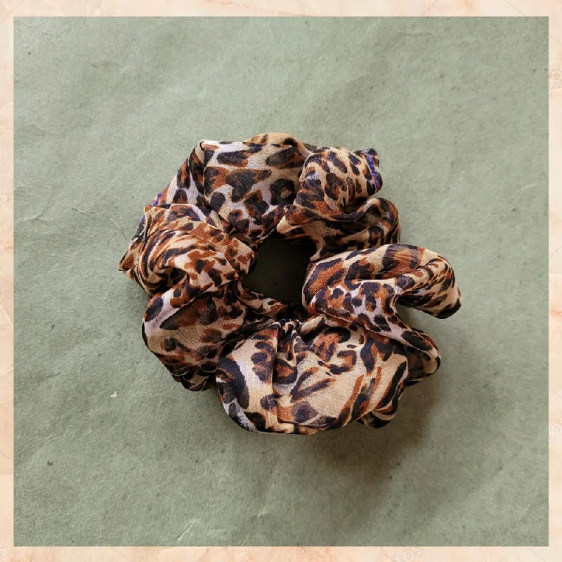 Affordable Gold-Plated Jewelry For Modern Fashion Dream Fashion Assorted Color & Print Pack Of 6 Leopard Printed Scrunchie Hair Rubber Band